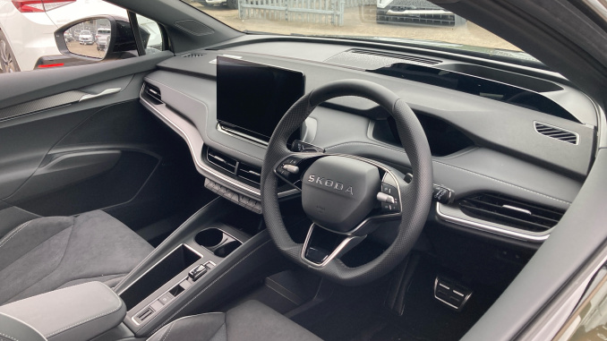 Skoda Enyaq 210kW 85x Sportline 82kWh 4x4 5dr Auto [Maxx] Electric Estate - Image 6